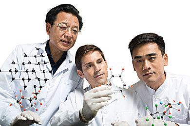 《Project Shadowglass》把AI概念画面做成了游戏